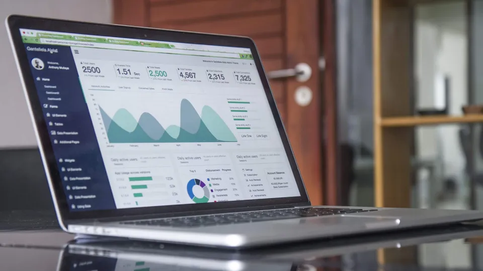 Banner of the post: The "Total Revenue Management" approach
