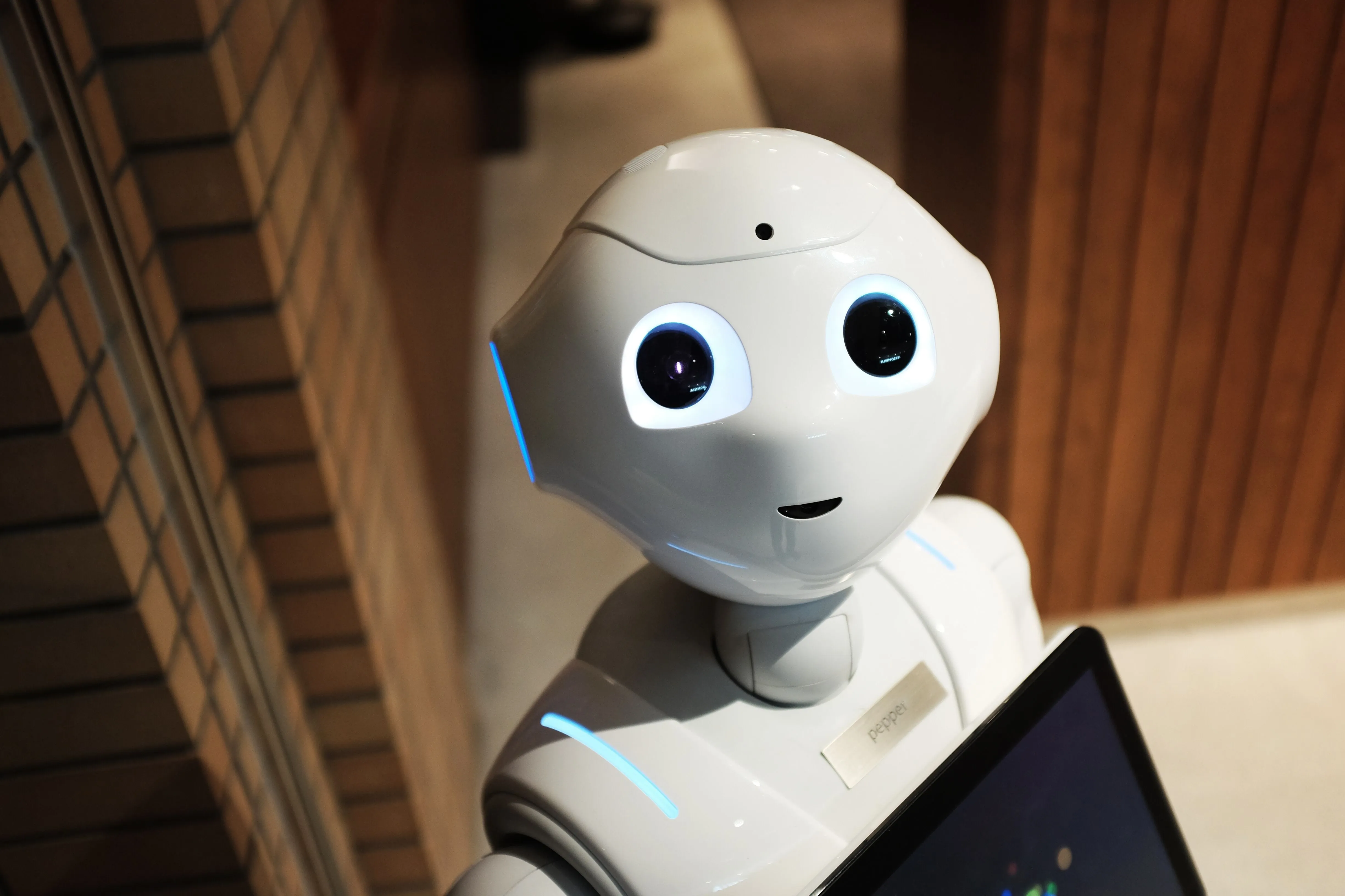 Banner of the post: The use of AI systems to address staffing shortages in the hospitality industry